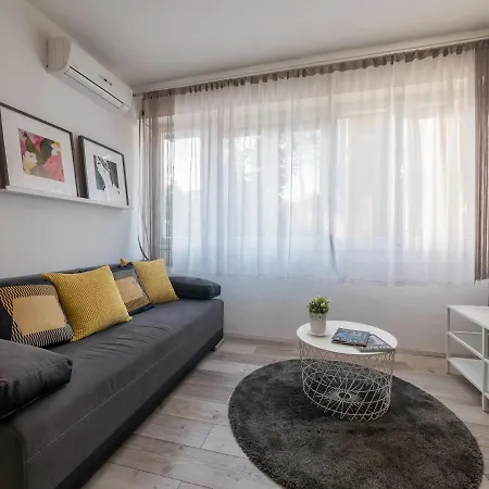 Apartment Gin Apartman *